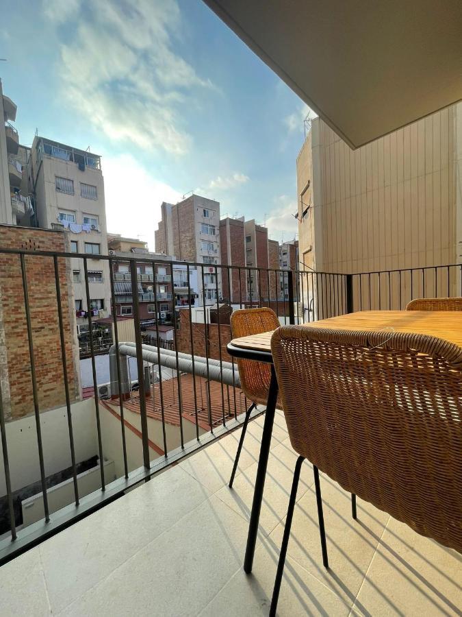 Bonito Piso Cerca Del Campo De Futbol De Barcelona Apartment L'Hospitalet de Llobregat Luaran gambar