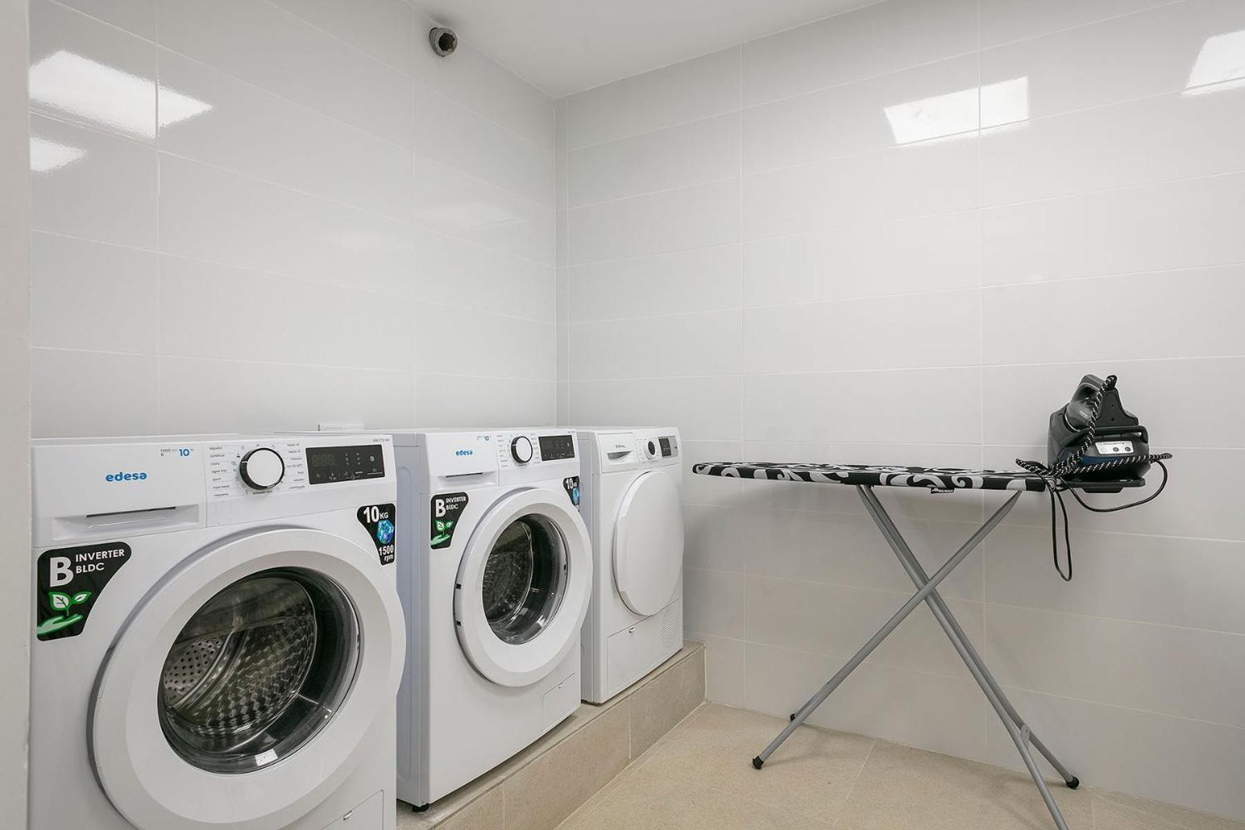 Bonito Piso Cerca Del Campo De Futbol De Barcelona Apartment L'Hospitalet de Llobregat Luaran gambar